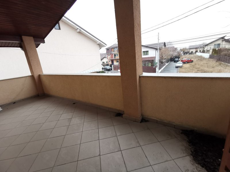 Otopeni str. Sofia vila P+1Et 5 camere 3 bai terasa inchisa garaj